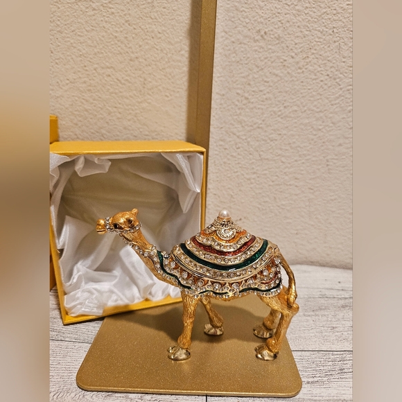 Gold Camel Trinket Box with Jewel Accents - Picture 1 of 5